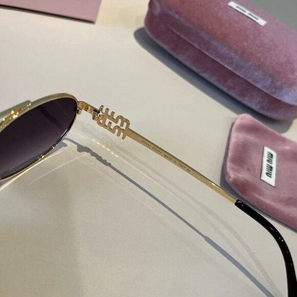 Miu Miu sunglasses main image 6